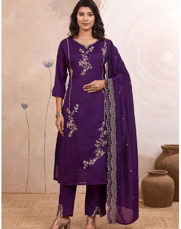 Women Floral Embroidered Regular Thread Work Kurta with Trousers & With Dupatta
